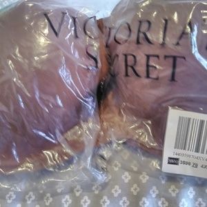 Victorias Secret Bra nwt